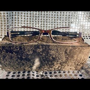 BeBe seeing glasses
